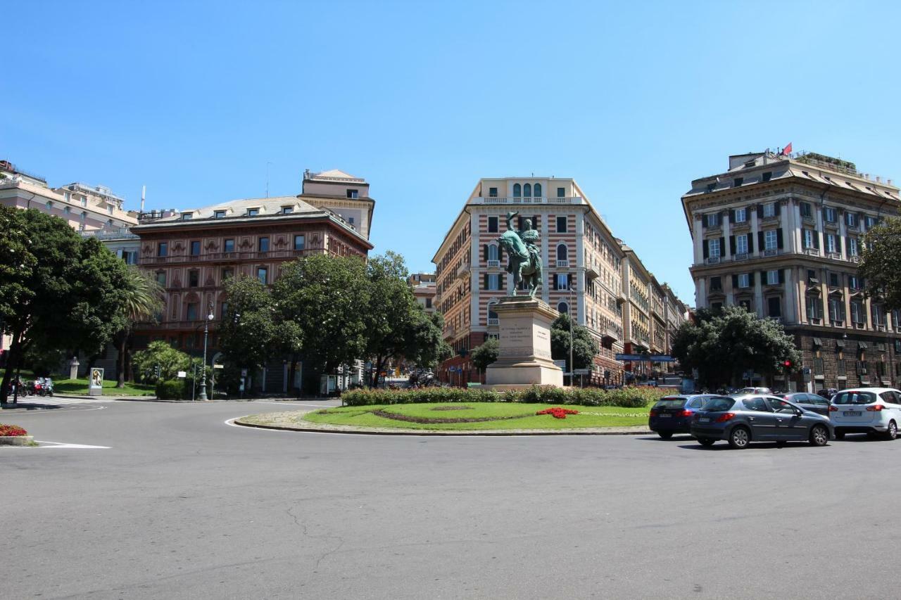 Homes In Genoa - Gold And Silver Экстерьер фото