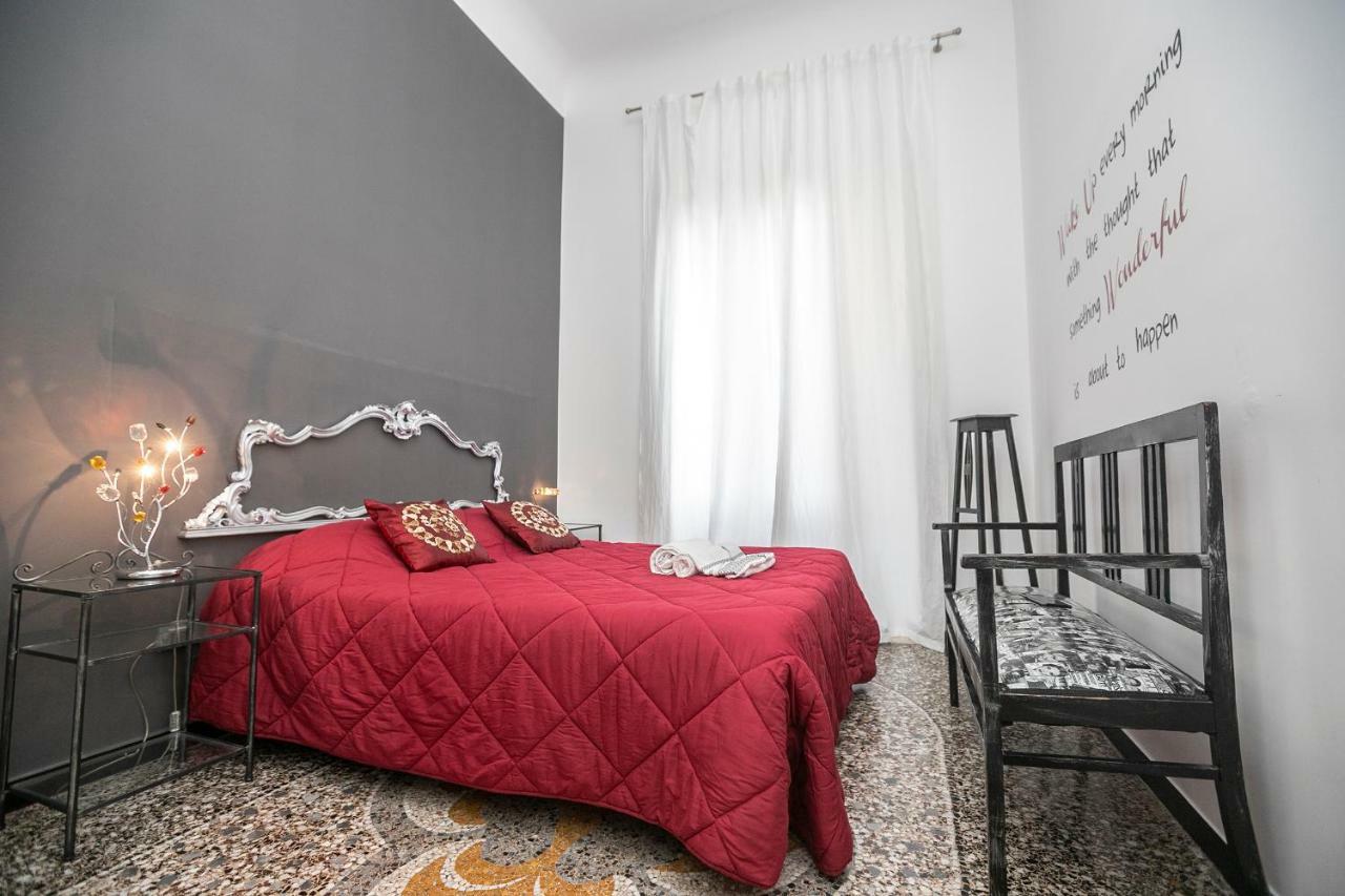 Homes In Genoa - Gold And Silver Экстерьер фото